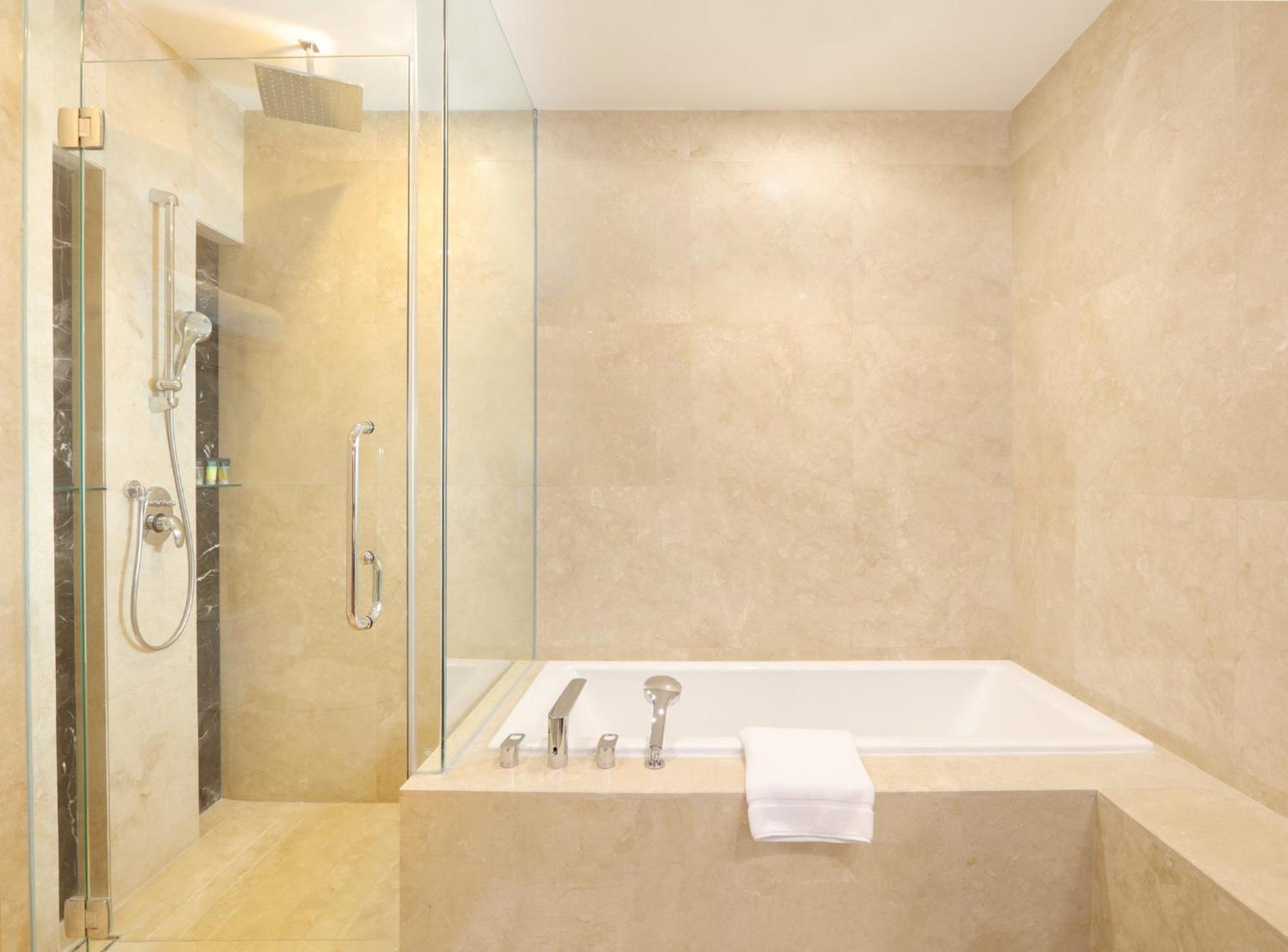 Hotel Four Points By Sheraton Manado
