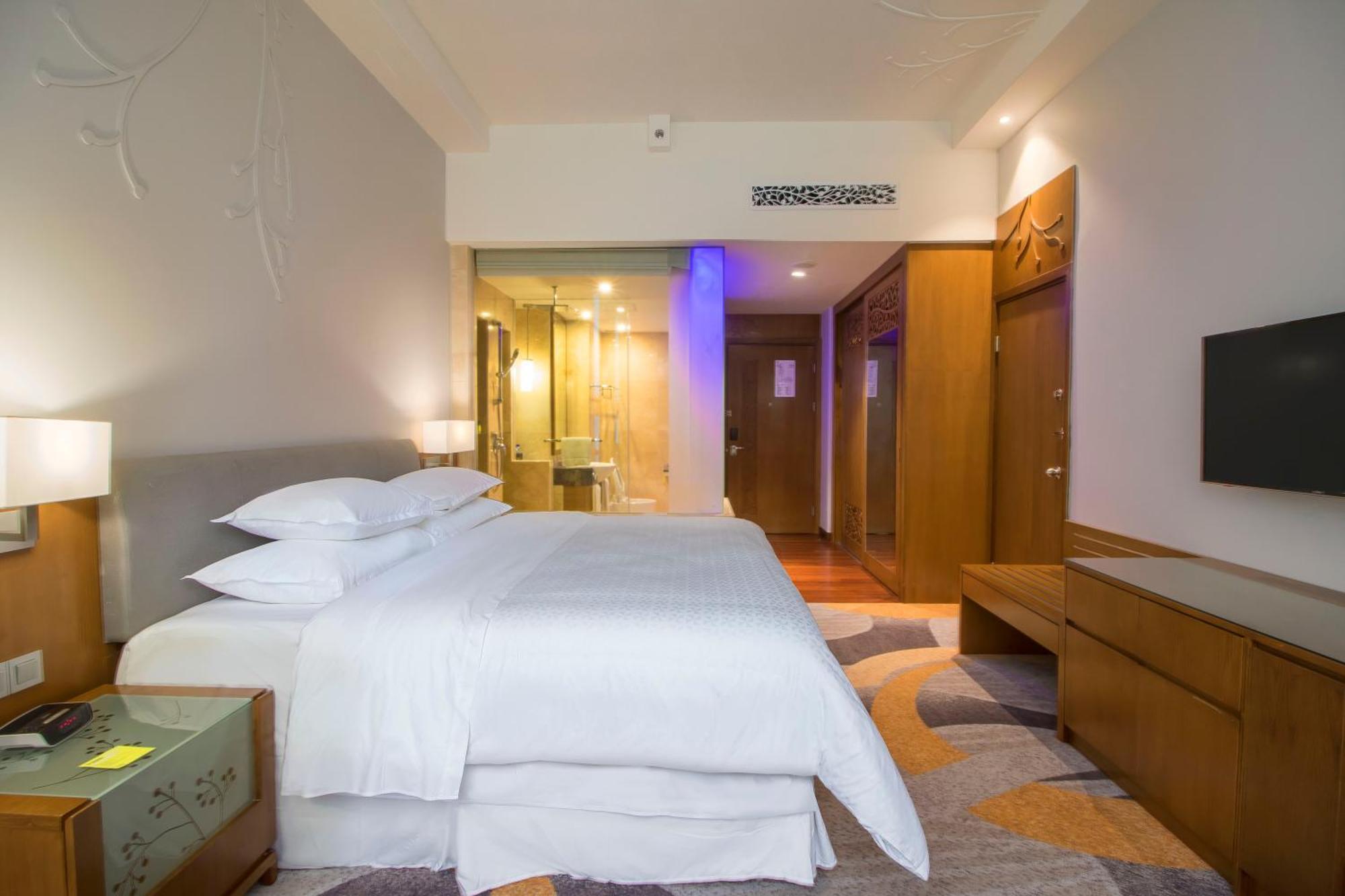Hotel Four Points By Sheraton Manado